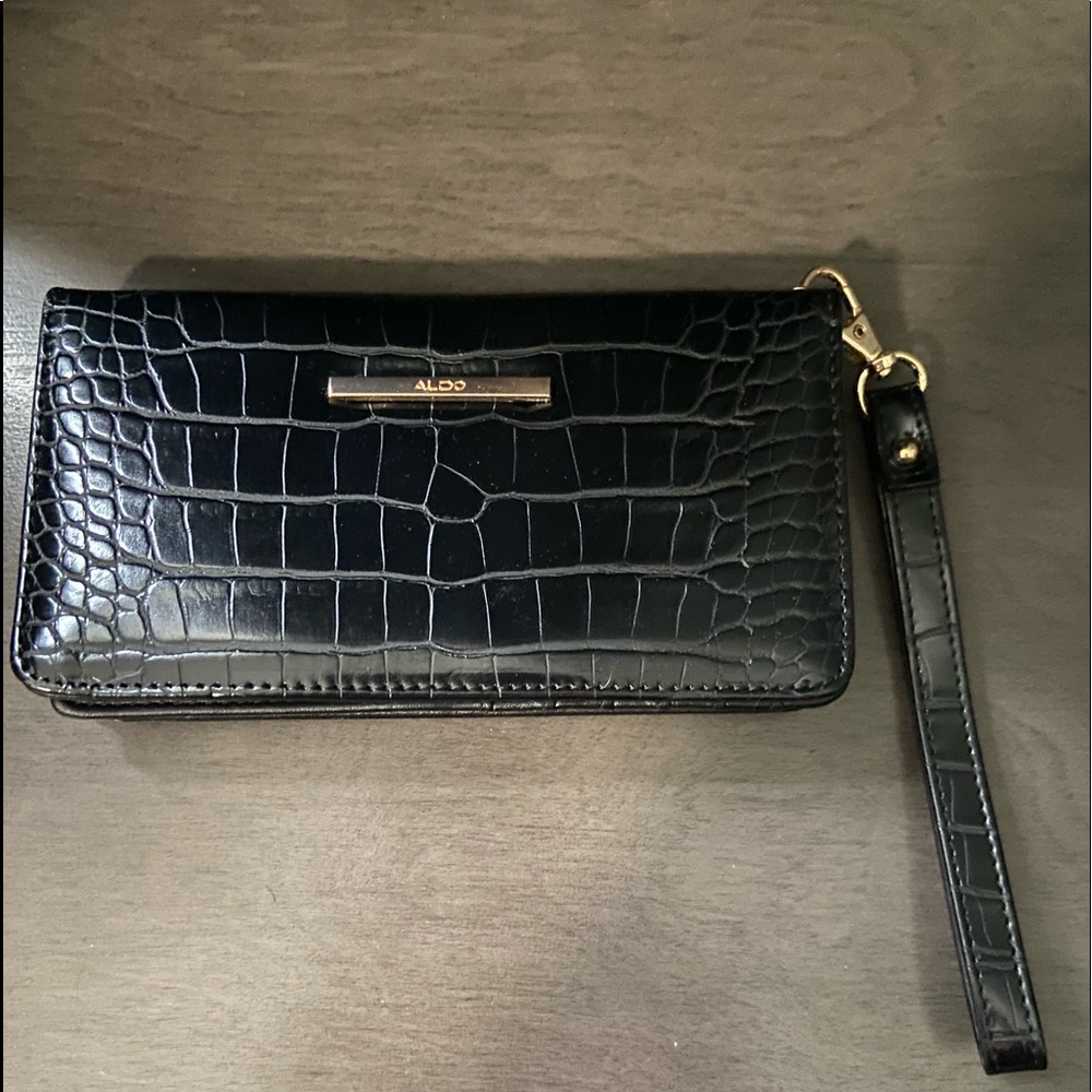 Aldo Wristlet